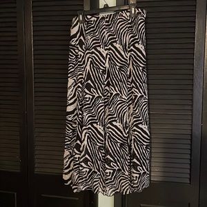 Chicos size 2 black and white zebra long skirt